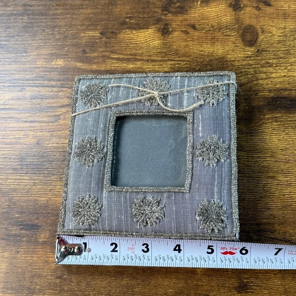 Elegant Gray Rustic Photo Frame with Floral Accents